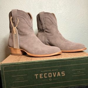 Tecovas The Lucy 9.5B new in box